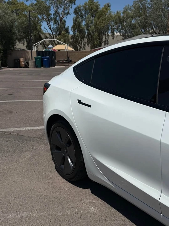 2021 Tesla Model 3 - Image 2 of 11