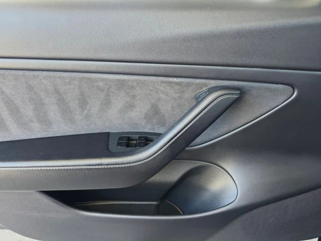 2021 Tesla Model 3 - Image 18 of 21