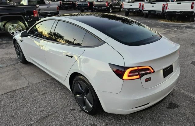 2021 Tesla Model 3 - Image 3 of 21