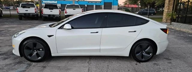 2021 Tesla Model 3 - Image 9 of 21