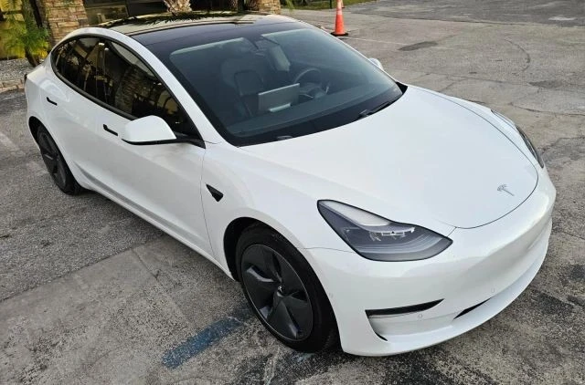 2021 Tesla Model 3 - Image 2 of 21