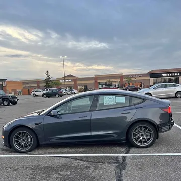 2021 Tesla Model 3 Mid Range Sedan 4D