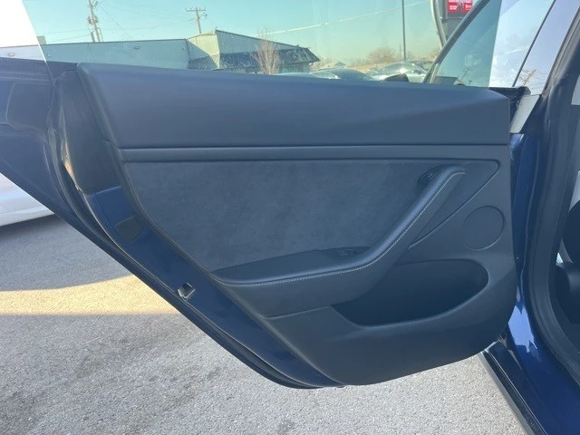 2021 Tesla Model 3 Performance - Image 15 of 21