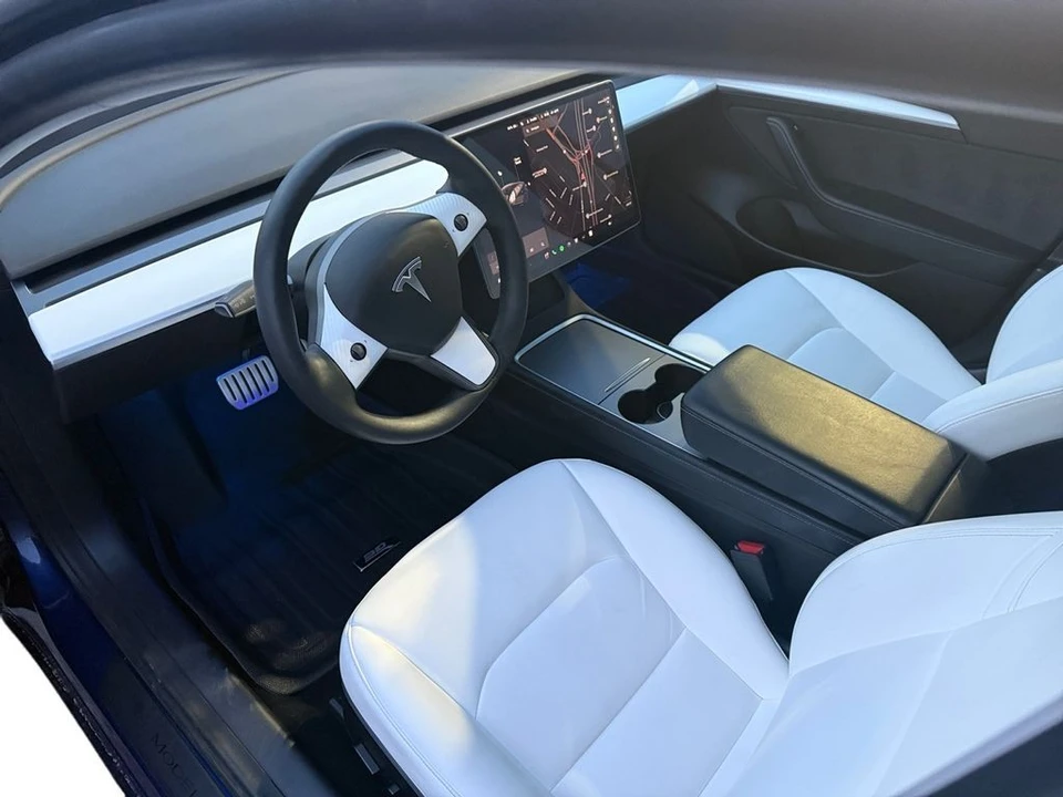 2021 Tesla Model 3 Performance - Image 12 of 21