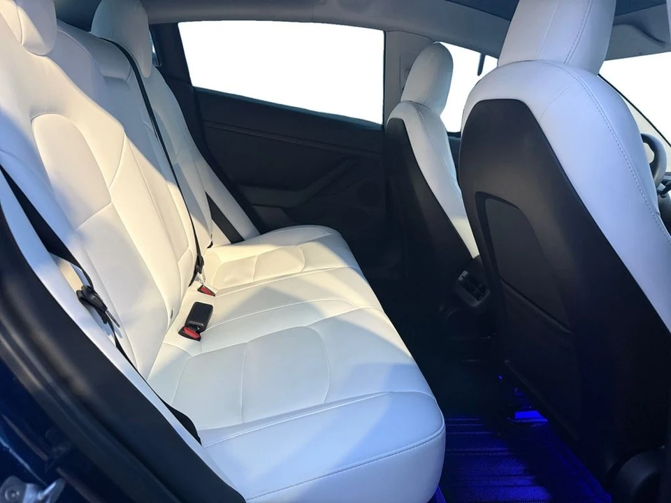 2021 Tesla Model 3 Performance - Image 20 of 21