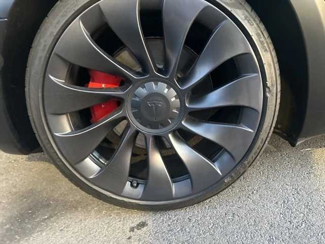 2021 Tesla Model 3 Performance - Image 10 of 21
