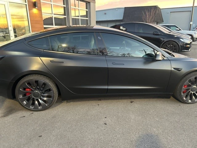 2021 Tesla Model 3 Performance - Image 9 of 21