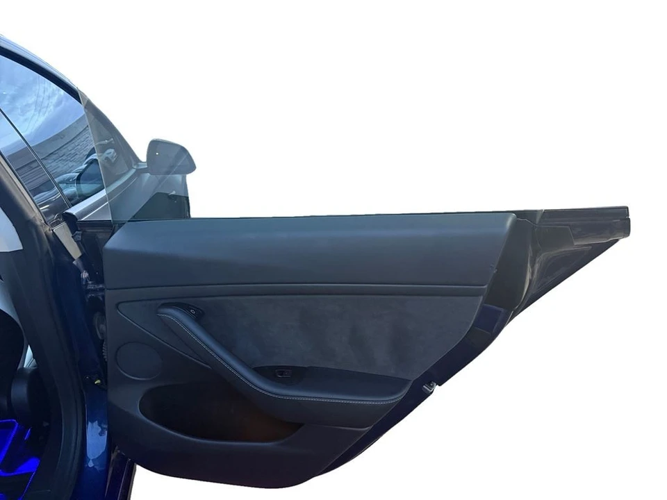 2021 Tesla Model 3 Performance - Image 18 of 21