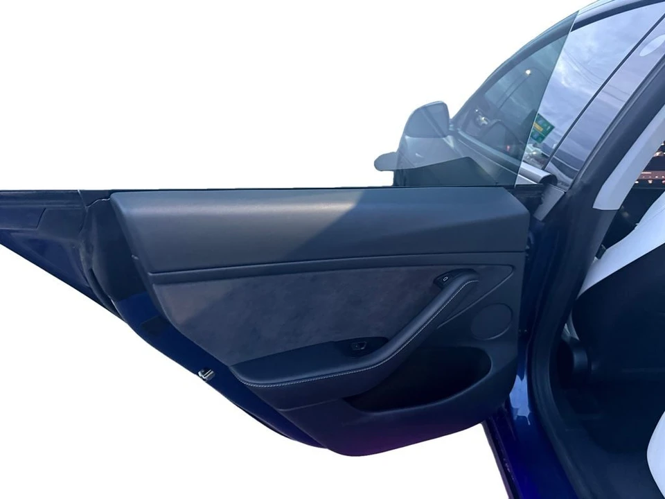 2021 Tesla Model 3 Performance - Image 14 of 21