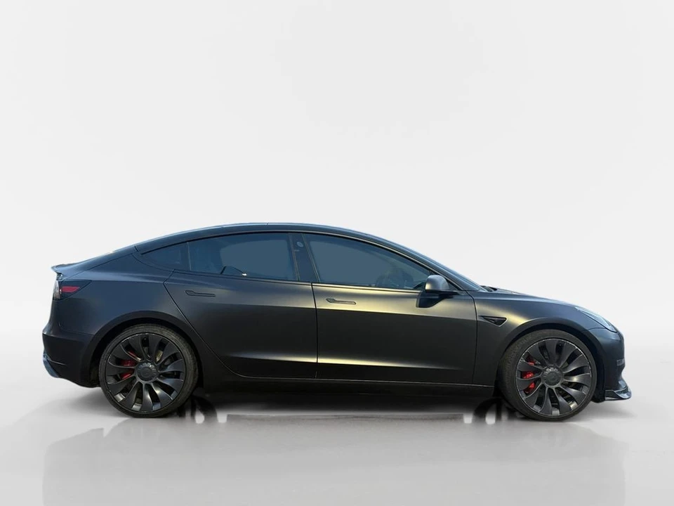 2021 Tesla Model 3 Performance - Image 9 of 21