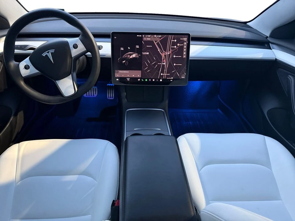 2021 Tesla Model 3 Performance - Image 15 of 21