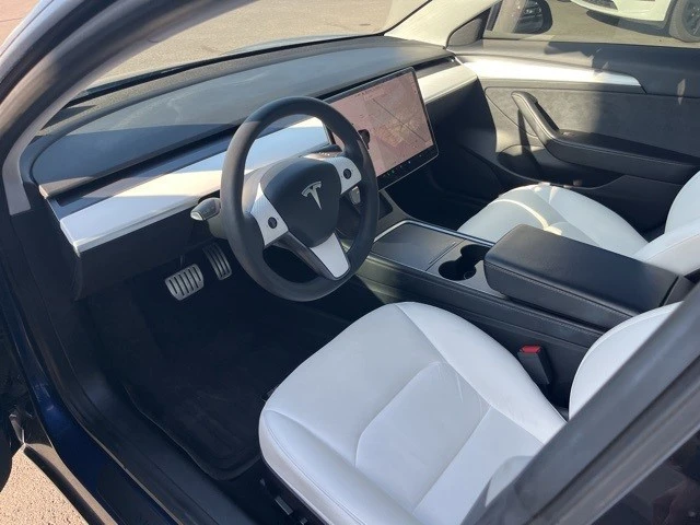 2021 Tesla Model 3 Performance - Image 12 of 21