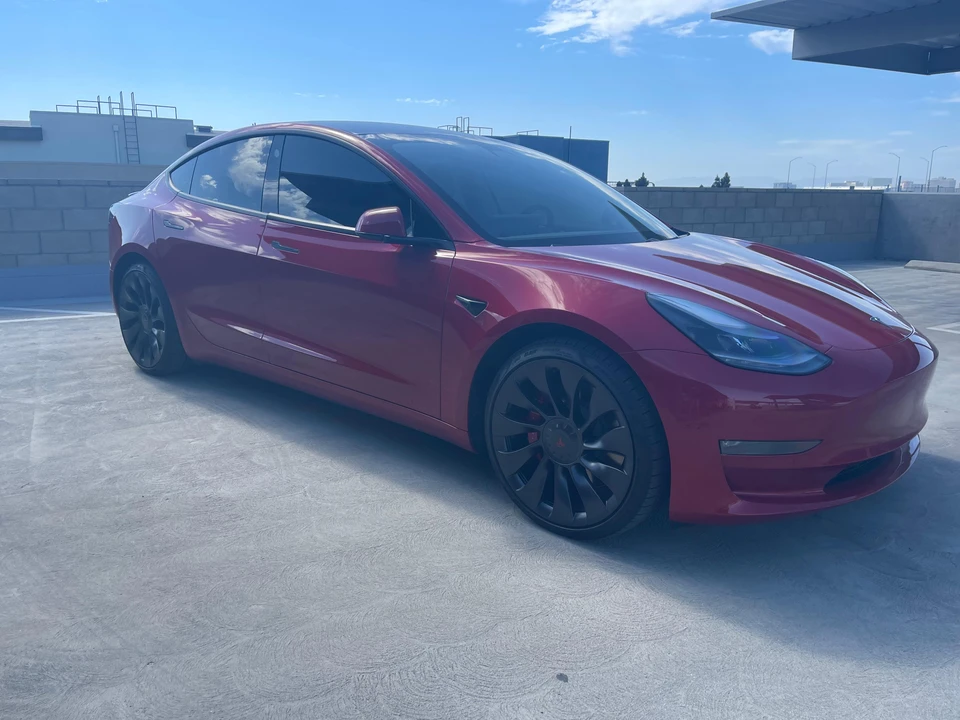 2021 Tesla Model 3 Performance - Image 15 of 31