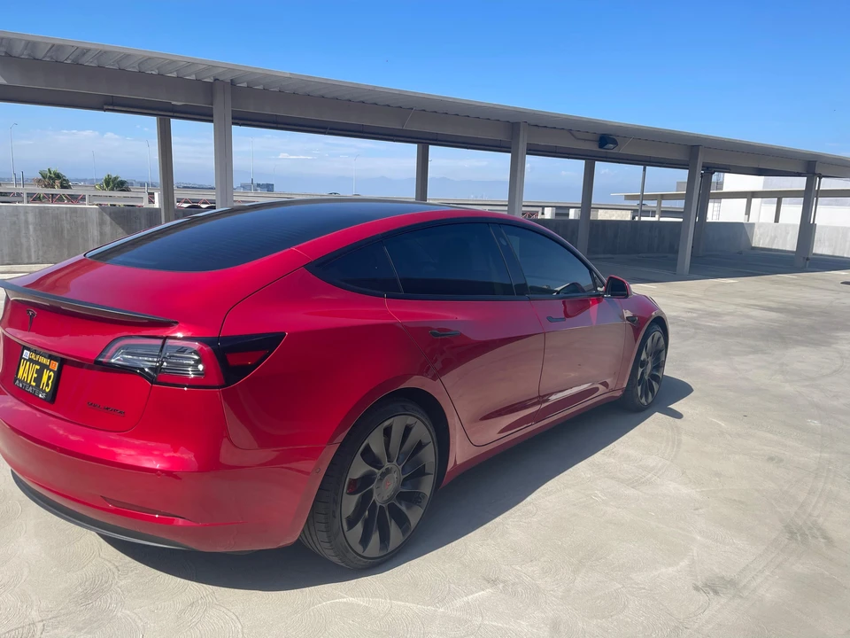 2021 Tesla Model 3 Performance - Image 12 of 31