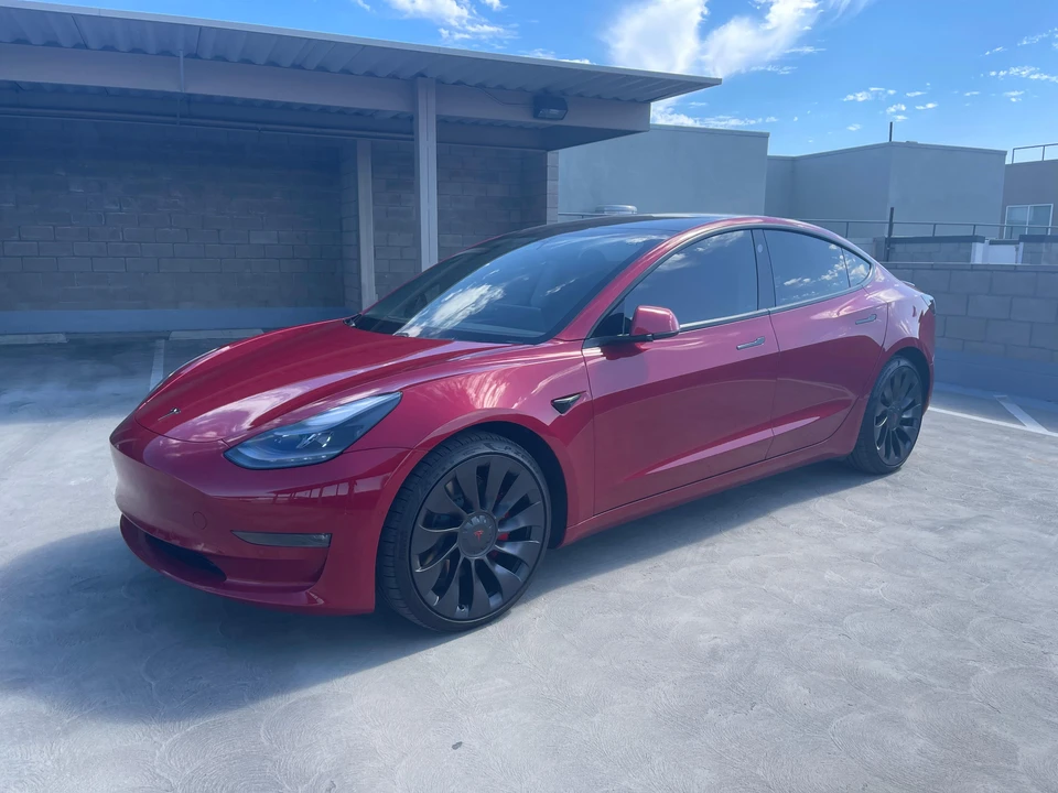 2021 Tesla Model 3 Performance - Image 8 of 31