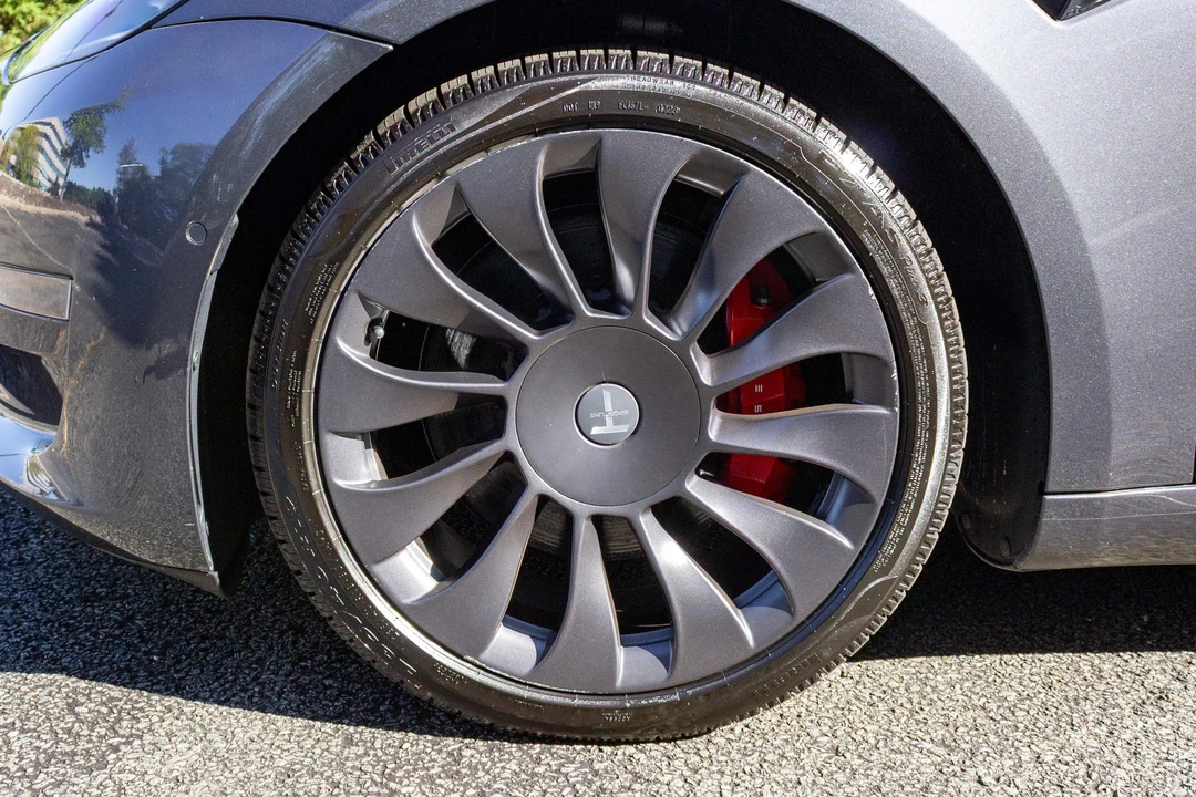 2021 Tesla Model 3 Performance - Image 17 of 31