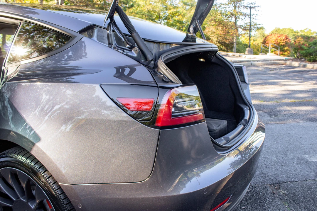 2021 Tesla Model 3 Performance - Image 10 of 31