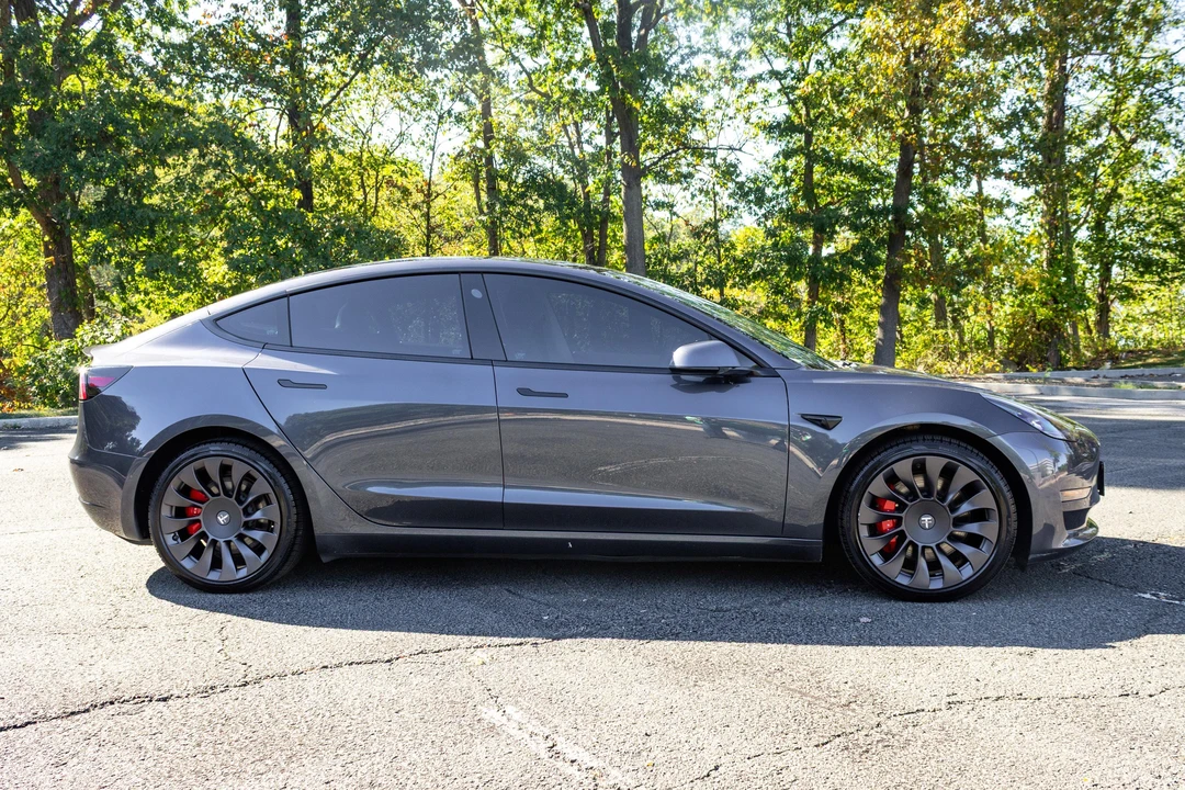 2021 Tesla Model 3 Performance - Image 8 of 31