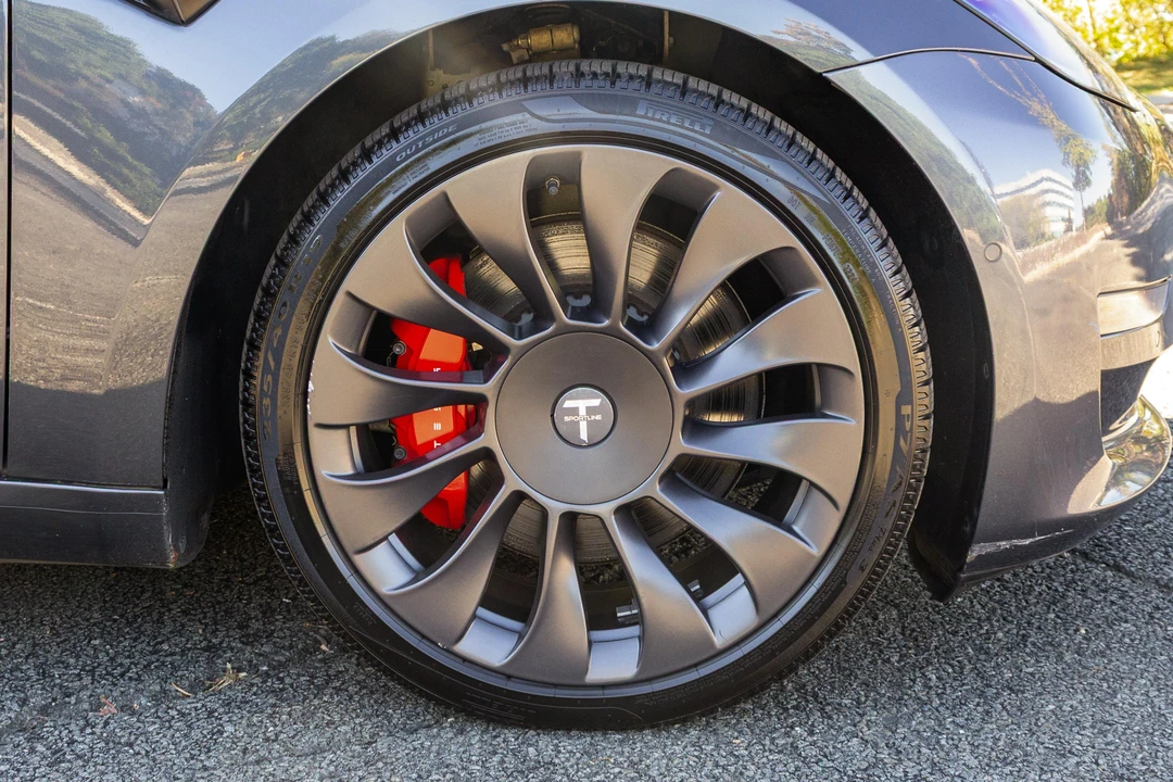 2021 Tesla Model 3 Performance - Image 20 of 31