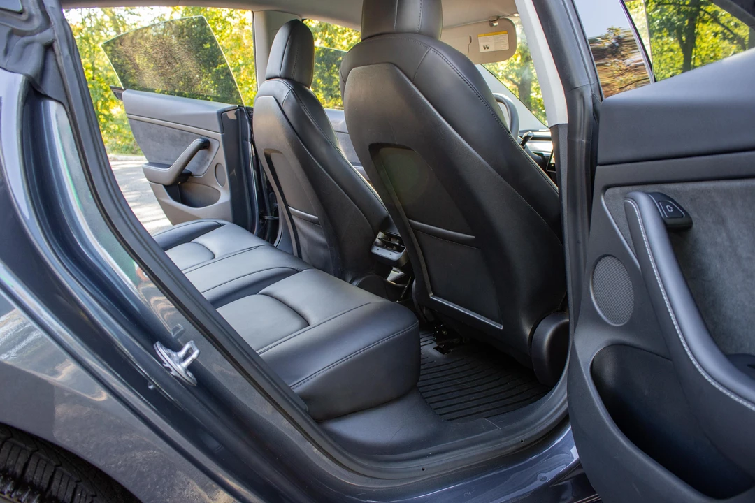 2021 Tesla Model 3 Performance - Image 30 of 31