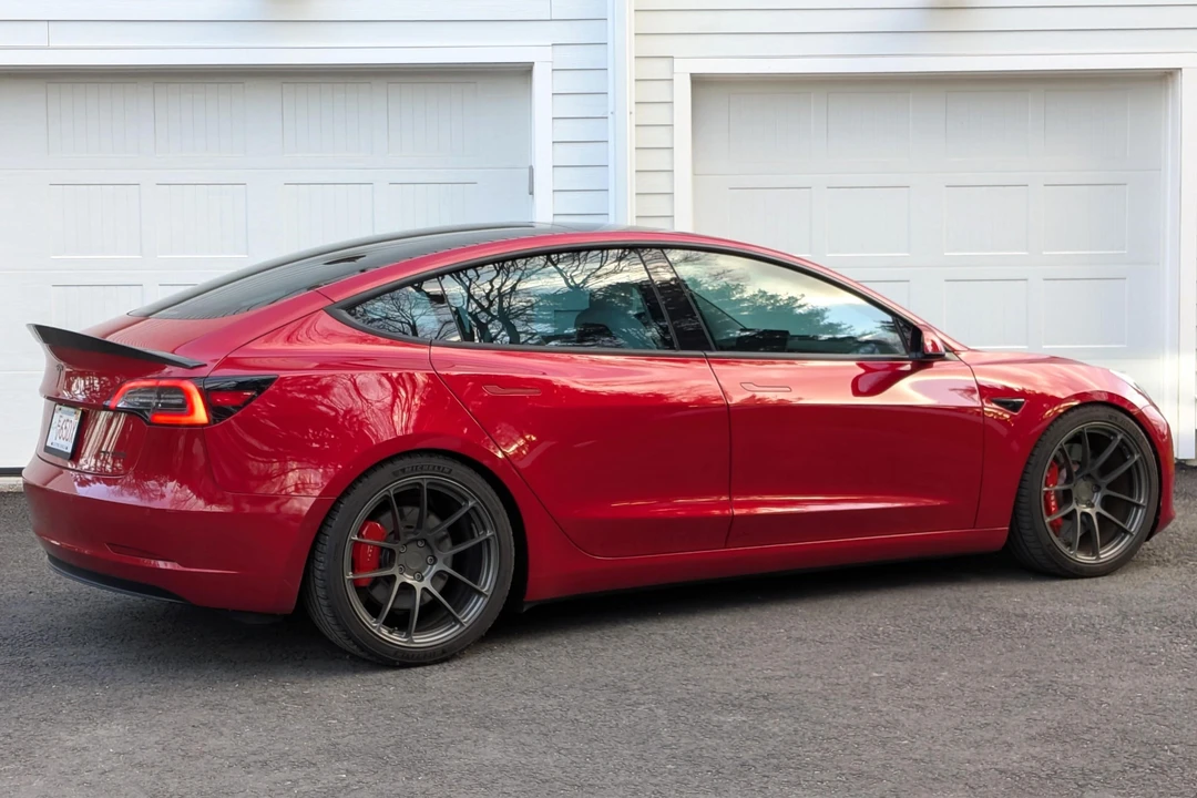 2021 Tesla Model 3 Performance - Image 4 of 31