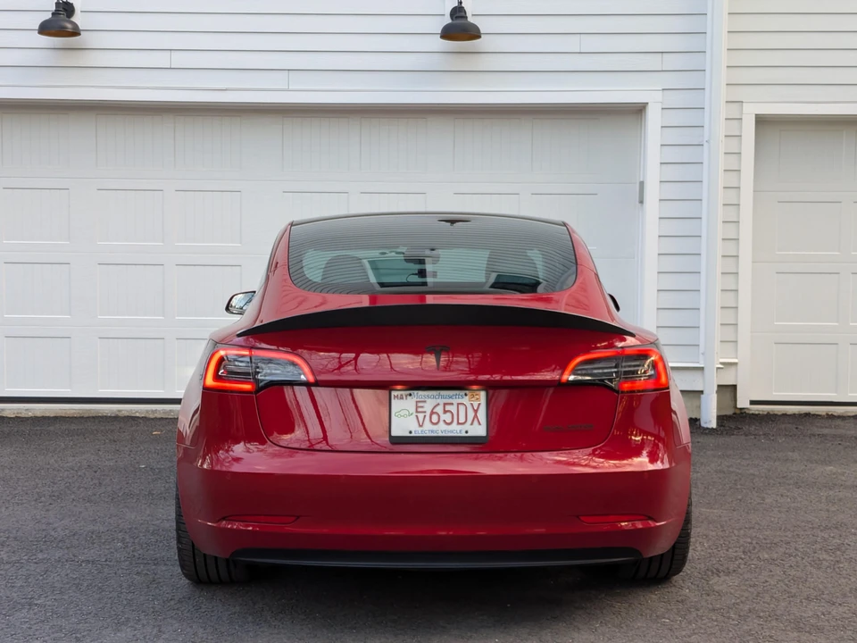 2021 Tesla Model 3 Performance - Image 10 of 31