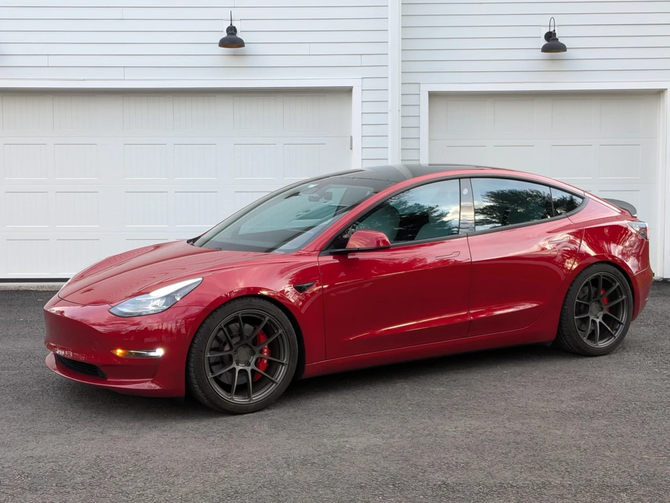 2021 Tesla Model 3 Performance - Image 7 of 31