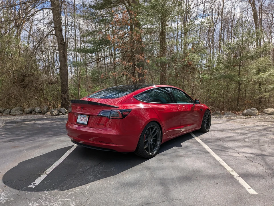 2021 Tesla Model 3 Performance - Image 20 of 31