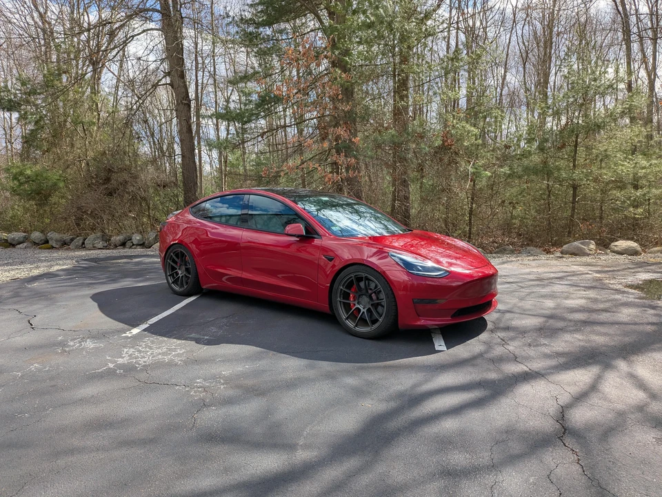 2021 Tesla Model 3 Performance - Image 21 of 31
