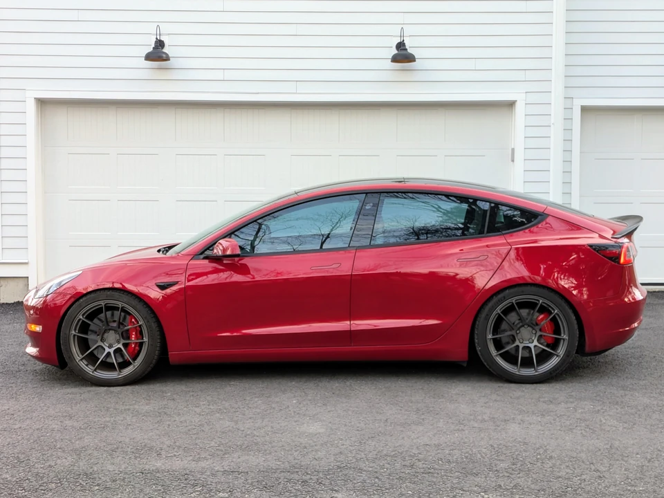 2021 Tesla Model 3 Performance - Image 8 of 31