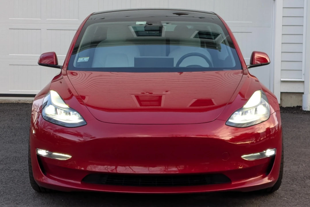 2021 Tesla Model 3 Performance - Image 2 of 31