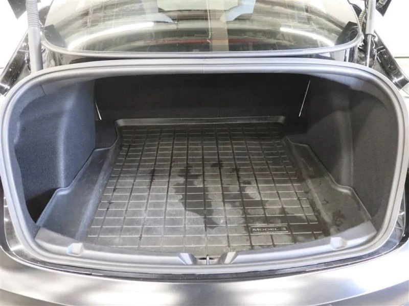 2021 Tesla Model 3 Performance - Image 6 of 12
