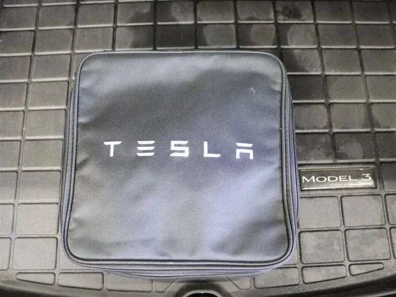 2021 Tesla Model 3 Performance - Image 8 of 12