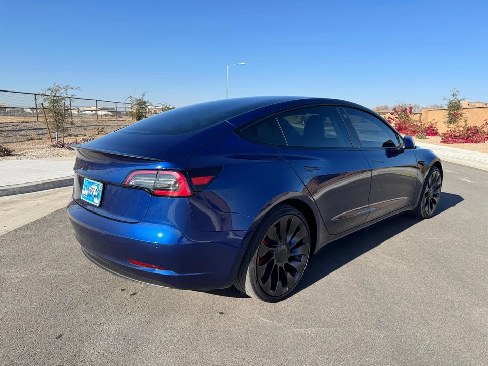 2021 Tesla Model 3 Performance - Image 10 of 31