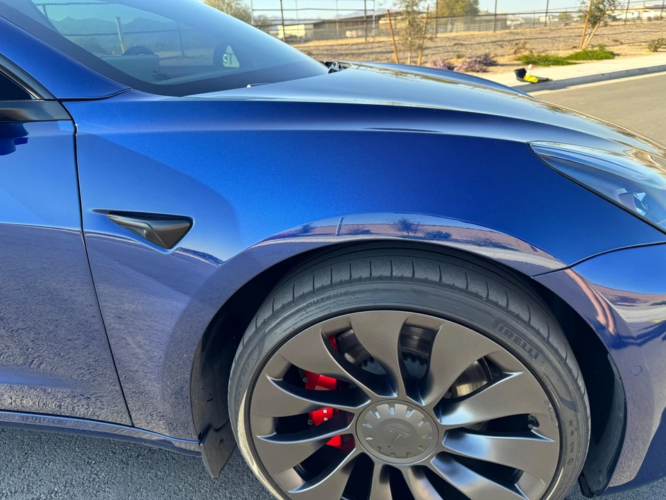 2021 Tesla Model 3 Performance - Image 26 of 31