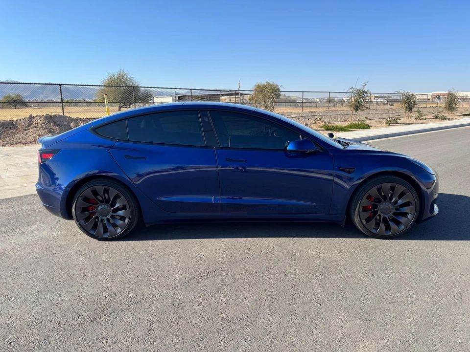 2021 Tesla Model 3 Performance - Image 12 of 31