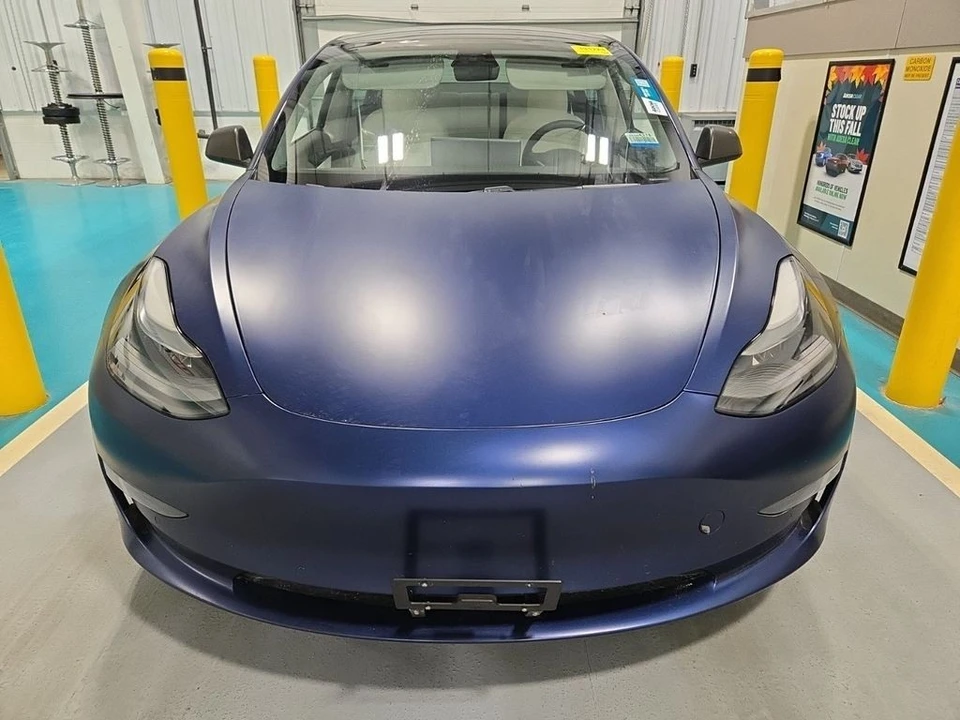 2021 Tesla Model 3 Performance - Image 5 of 9