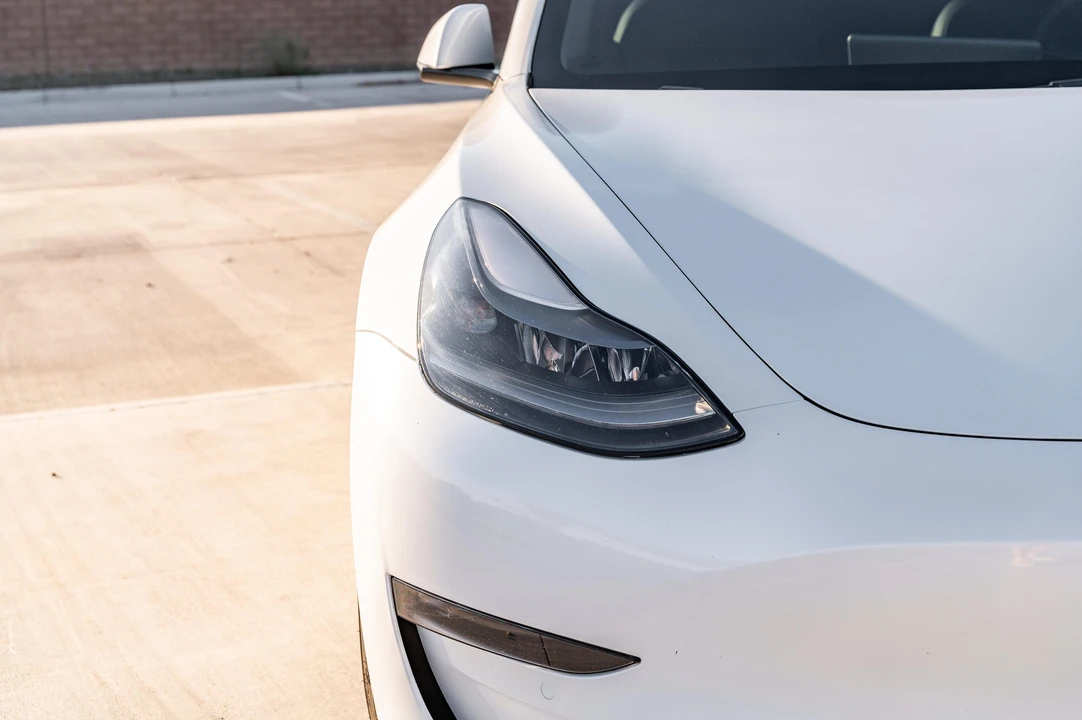 2021 Tesla Model 3 Performance - Image 9 of 31