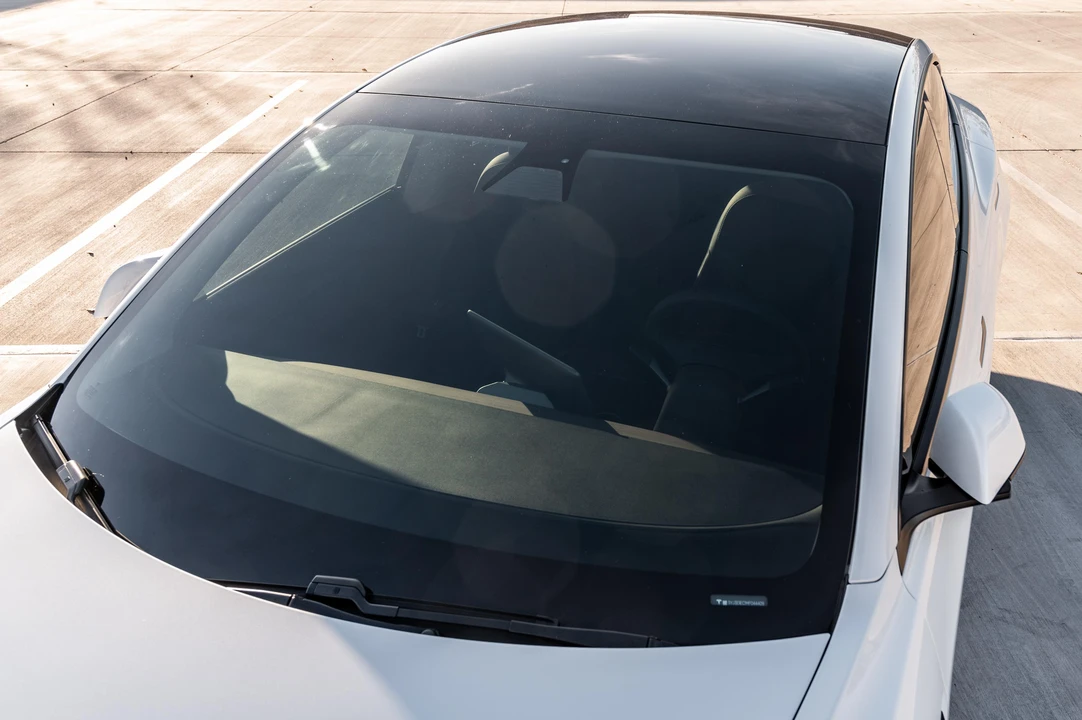 2021 Tesla Model 3 Performance - Image 12 of 31