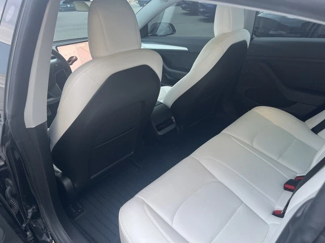 2021 Tesla Model 3 Performance - Image 16 of 21