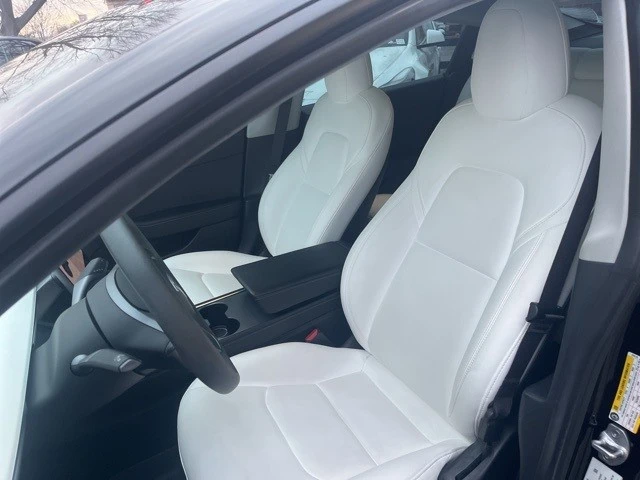 2021 Tesla Model 3 Performance - Image 13 of 21