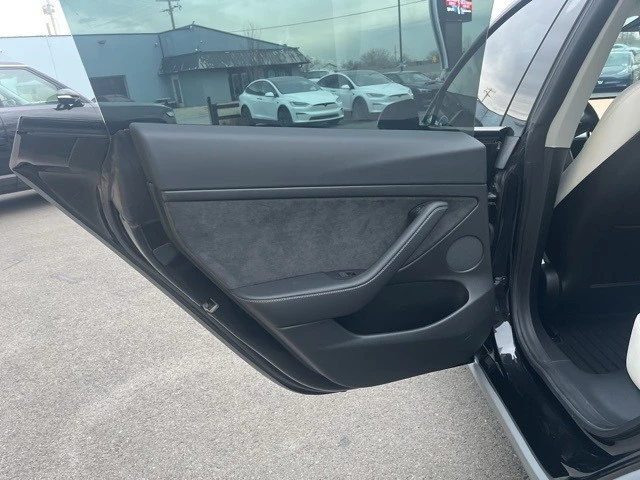 2021 Tesla Model 3 Performance - Image 15 of 21
