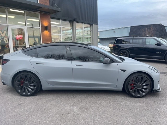 2021 Tesla Model 3 Performance - Image 9 of 21