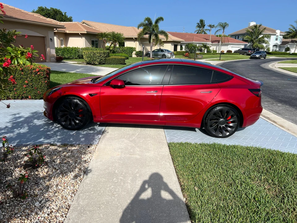 2021 Tesla Model 3 Performance - Image 11 of 31