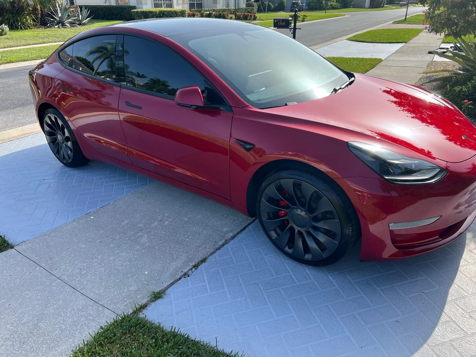 2021 Tesla Model 3 Performance - Image 16 of 31
