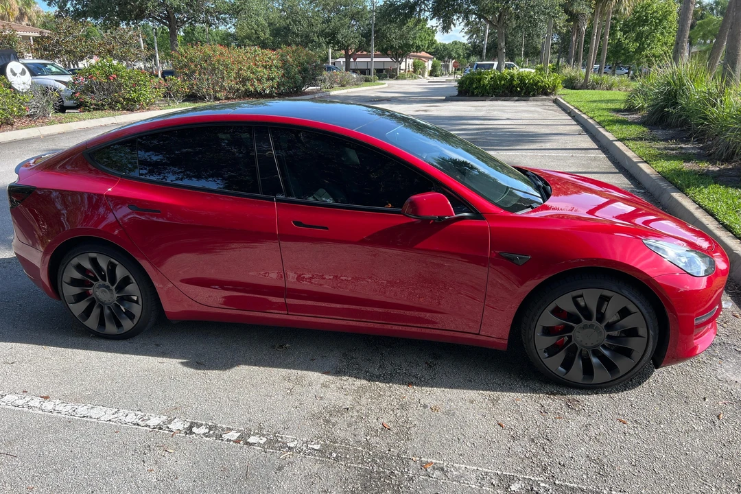 2021 Tesla Model 3 Performance - Image 3 of 31