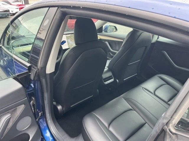 2021 Tesla Model 3 Performance - Image 13 of 21