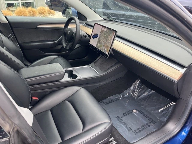 2021 Tesla Model 3 Performance - Image 20 of 21