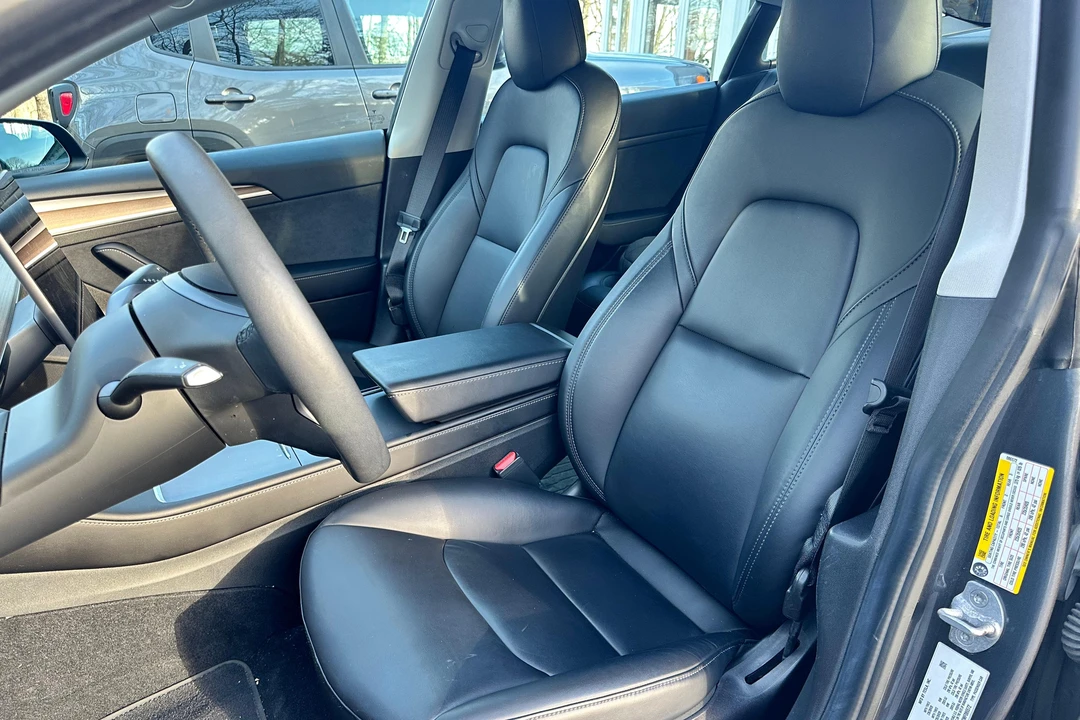 2021 Tesla Model 3 Performance - Image 29 of 31