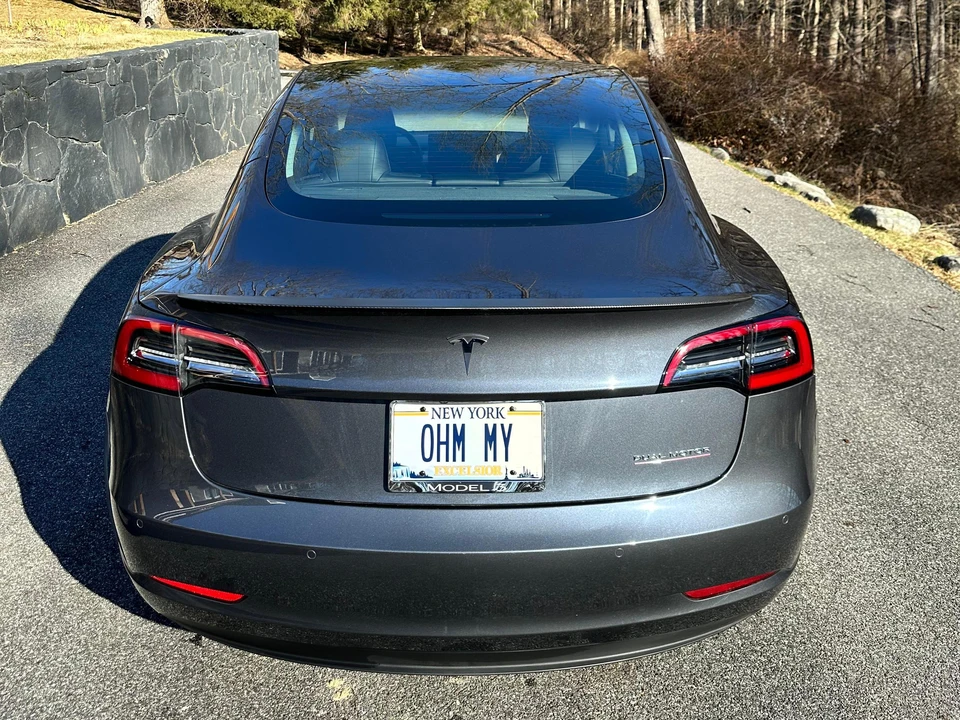 2021 Tesla Model 3 Performance - Image 11 of 31